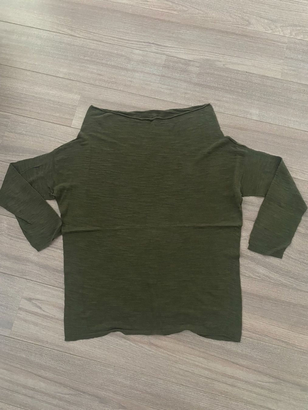 Maglioni & Felpe: 2 Stk. Pullover schwarz/khaki Gr. M – Usato da Bonstetten venduto da VCLS 2
