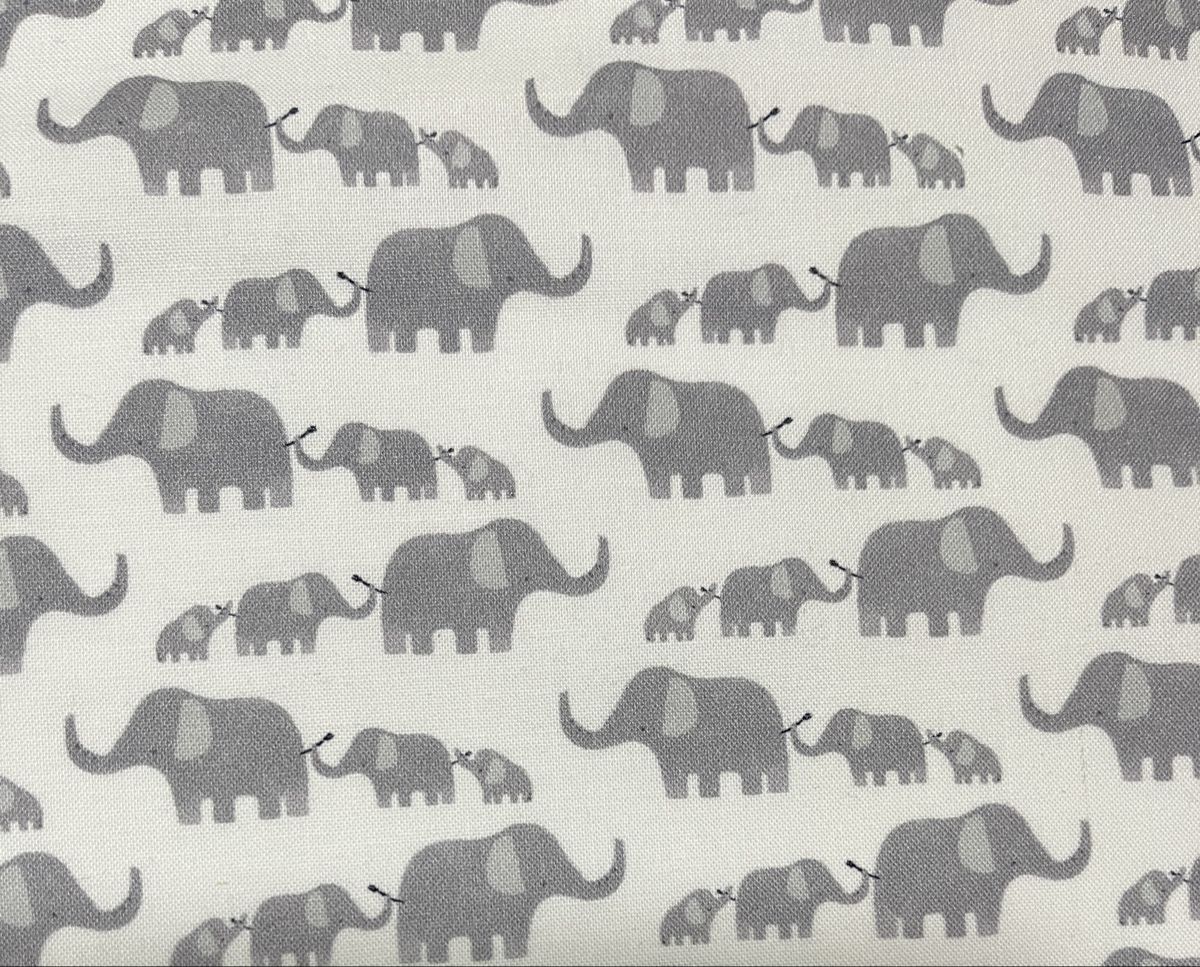 Tessuti: Patchworkstoff Elefant – Nuovo (secondo la descrizione) da Seuzach venduto da KreativmitStoff