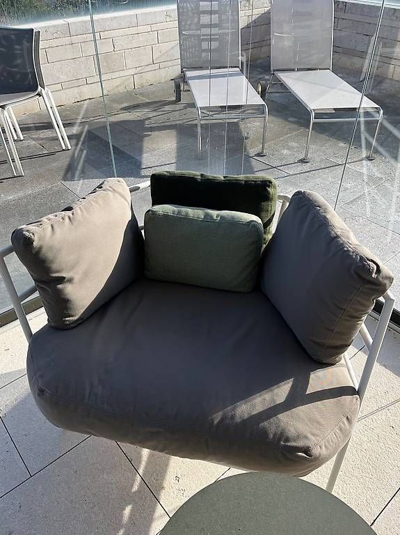 Set di tavolo e panche: Alias Dehors 370 & 373 Sofas + Kettal Maia Coffee Tables  – Usato da Oberwil BL venduto da AGALLI1972 2