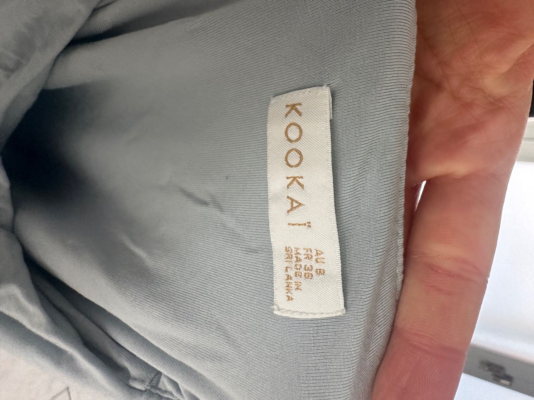 Kookai Top: Kookai Asymmetric Top Aqua – Usato da Uetikon am See venduto da sop_2ylg 2