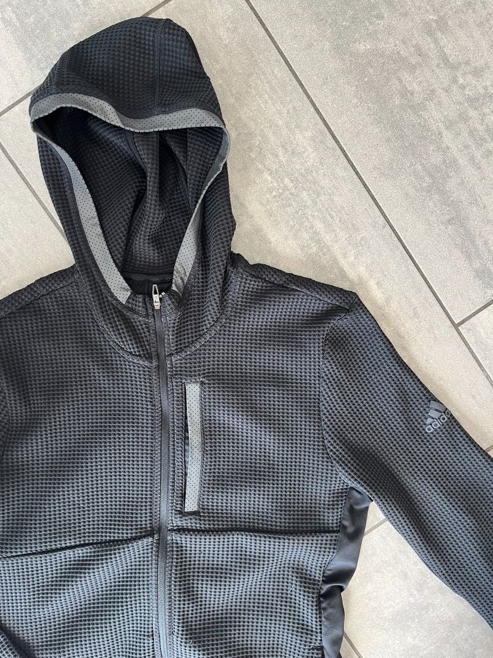 Giacche: ADIDAS Trainingsjacke Schwarz – Usato da Otelfingen venduto da Denis_ZH 2