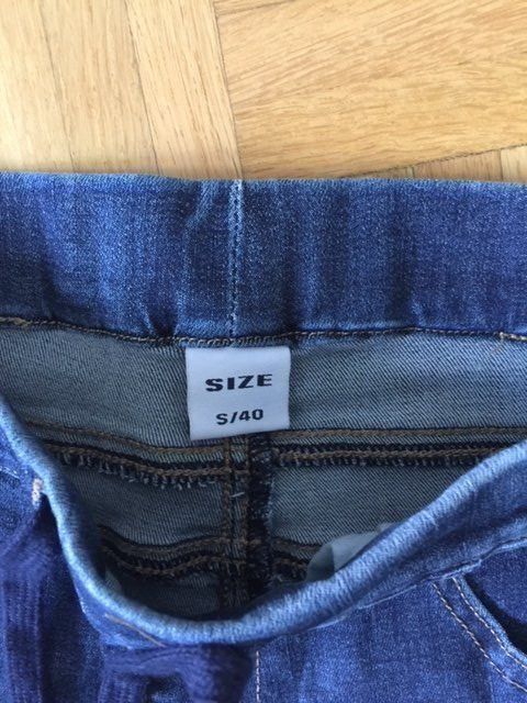 Jeans: Jeans mit Kordel Gr. S, Neu! – Nuovo (secondo la descrizione) da Walenstadt venduto da ricamul 2