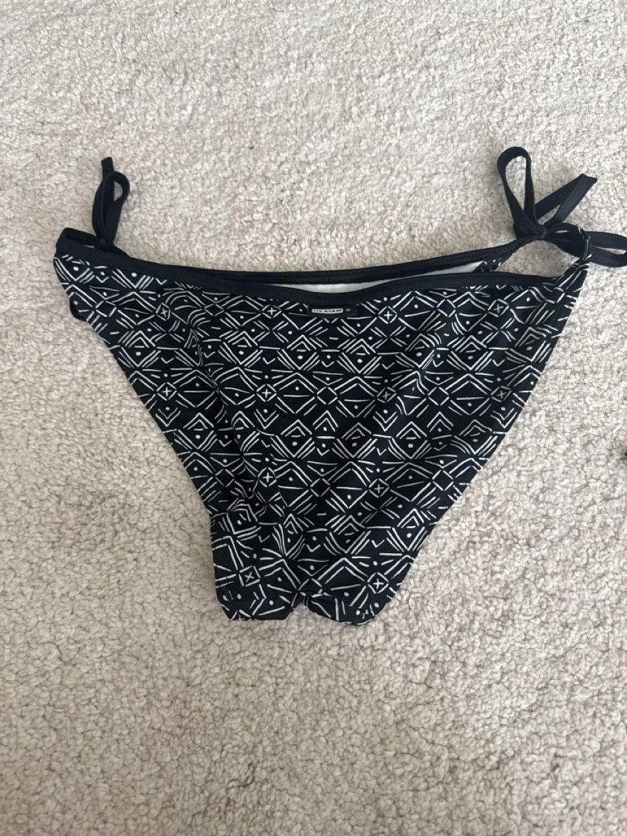 Decathlon Badekleider & Bikinis: Bikini Weiss Schwarz – Gebraucht aus St. Niklausen LU von car_2562 3