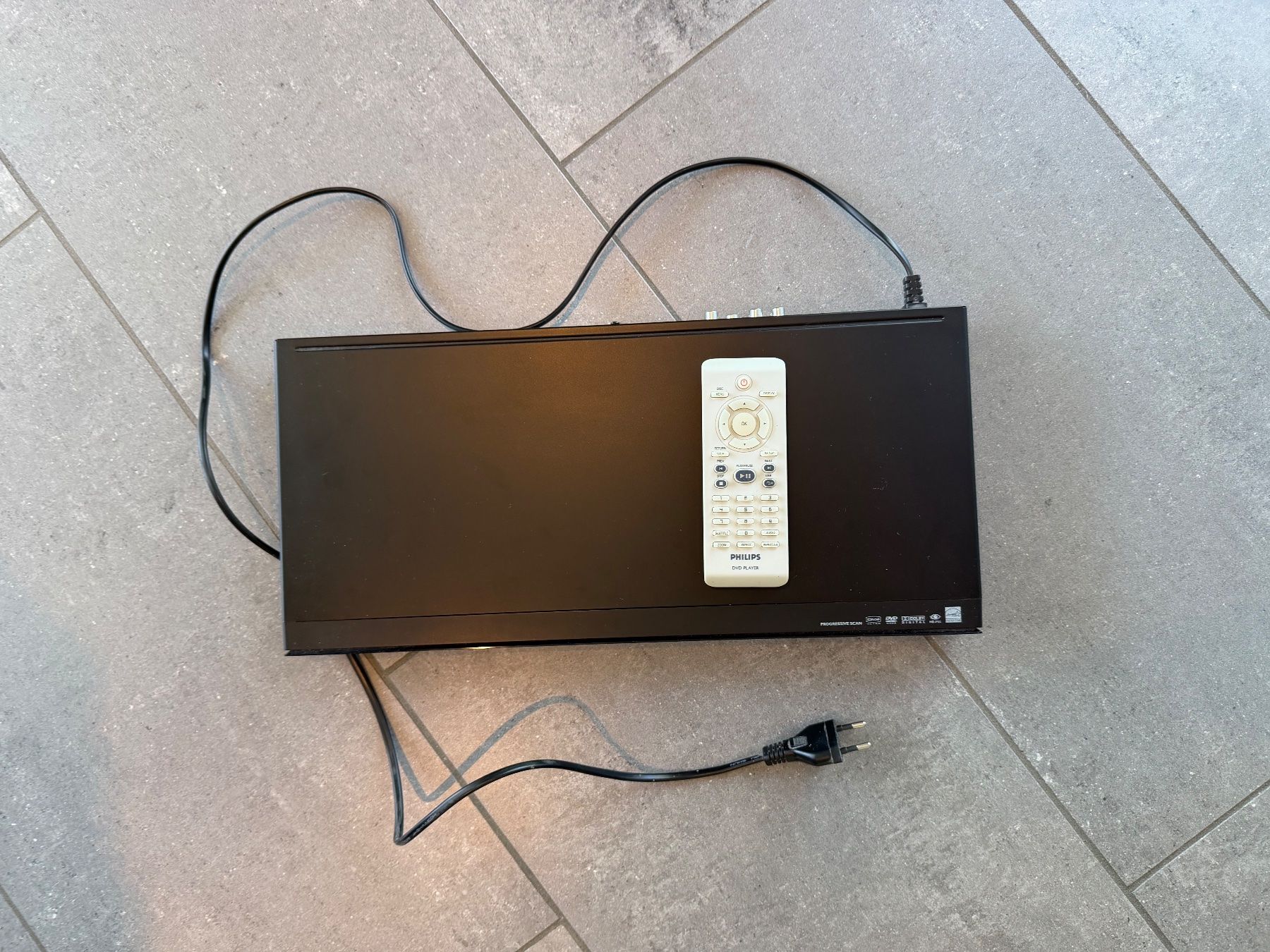 Tutti i DVDs: DVD Player + 50 DVD/Blue Ray (divers) – Usato da Subingen venduto da Amely2001 3