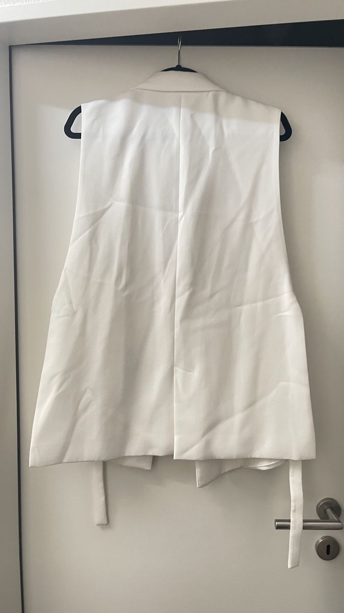 Zara Gilets & Westen: Zara Weste weiss, Gr. L – Neu (gemäss Beschreibung) aus Lausen von sim_hgp6 7