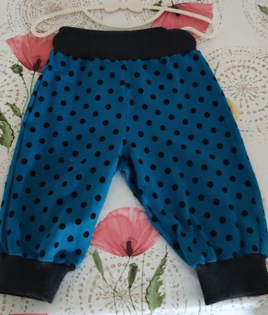 Sommer Pumphose mit Pünktchen, Grösse 74