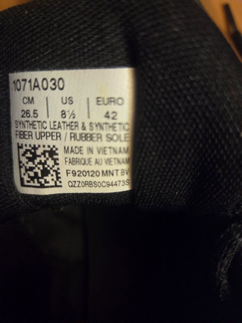 Scarpe da uomo: Hallenschuh asics Gel-Rocket 42 – Usato da Wattwil venduto da manupf 4
