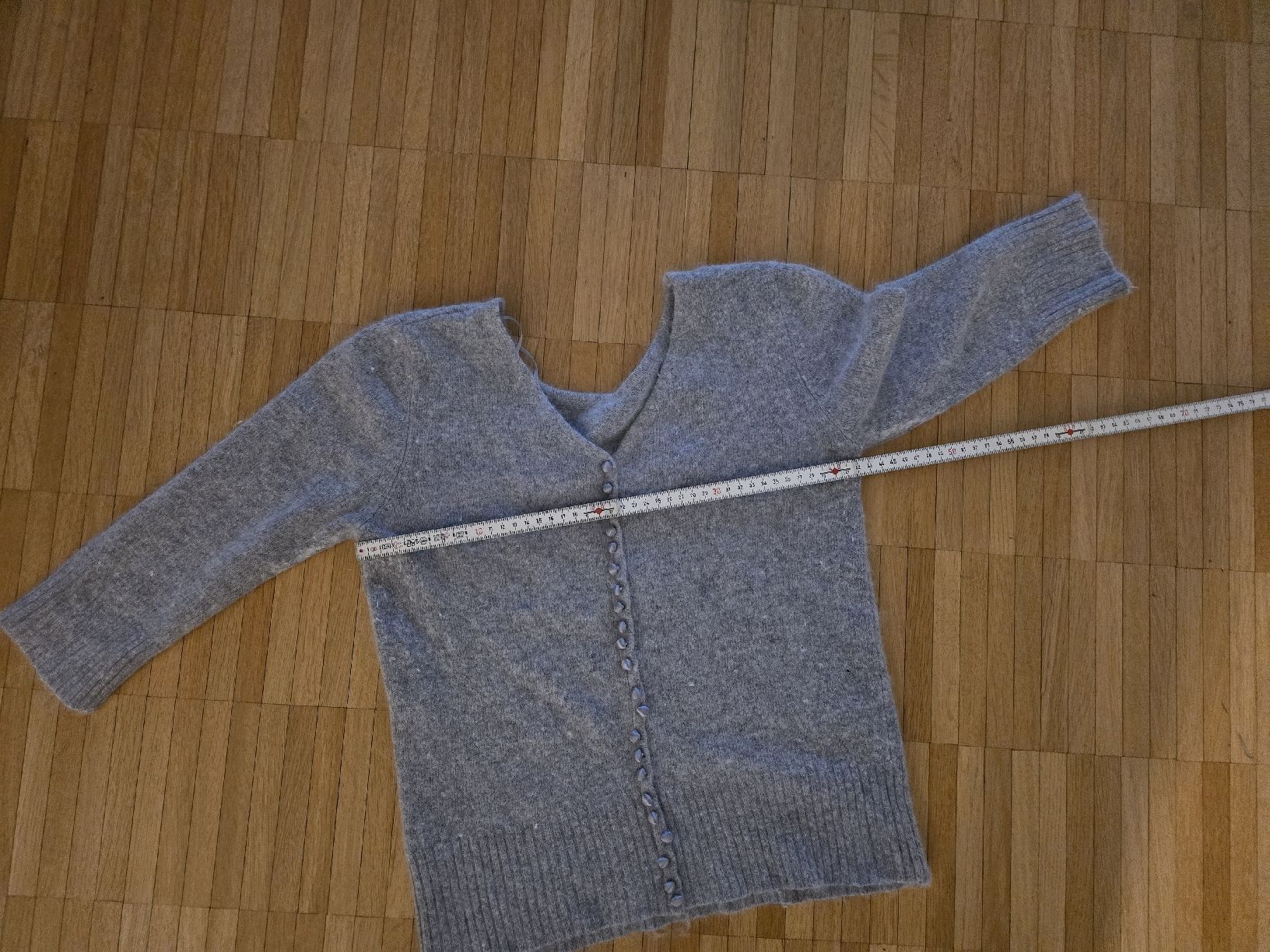Maglioni & Felpe: Grauer Angora Pullover mit Knöpfen, Gr. S – Usato da Laufenburg venduto da may_r2st 1
