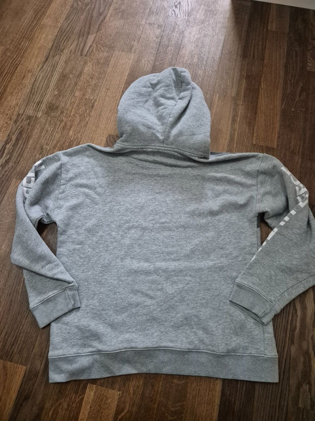 Maglioni & Felpe: Hoodie from TNA – Usato da Zürich venduto da monadiederich 4