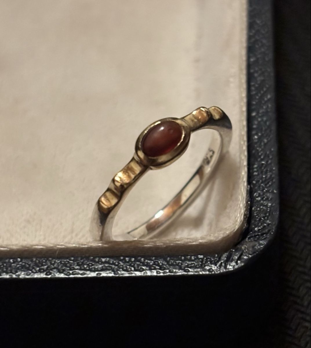 Anelli: Ring 925 Silber ovaler Stein Grösse 48 – Nuovo e nell'imballaggio originale da Köniz venduto da Vamp-Wer