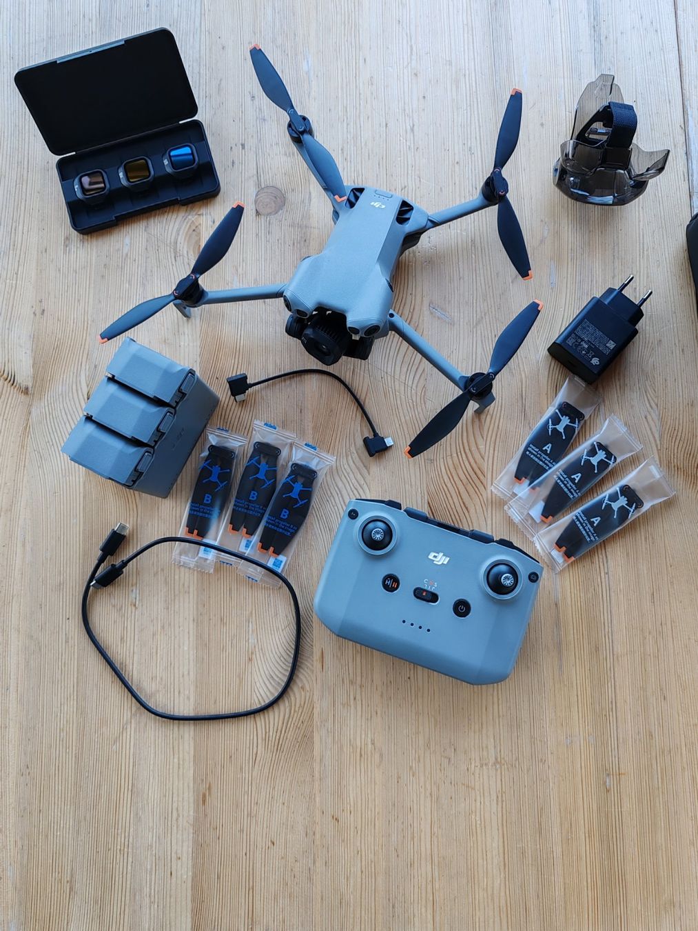 DJI Modellismo RC: Dji mini 5 pro fly more combo – Usato da Abtwil SG venduto da IndianaJon