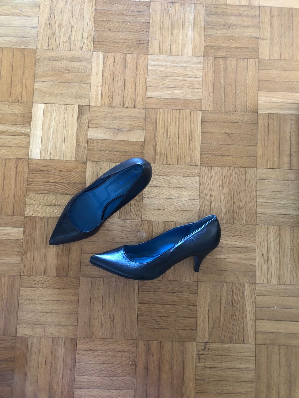 Scarpe da donna: Schuhe Pumps Leder Gr 37.5 – Usato da Zug venduto da estarthyme 4