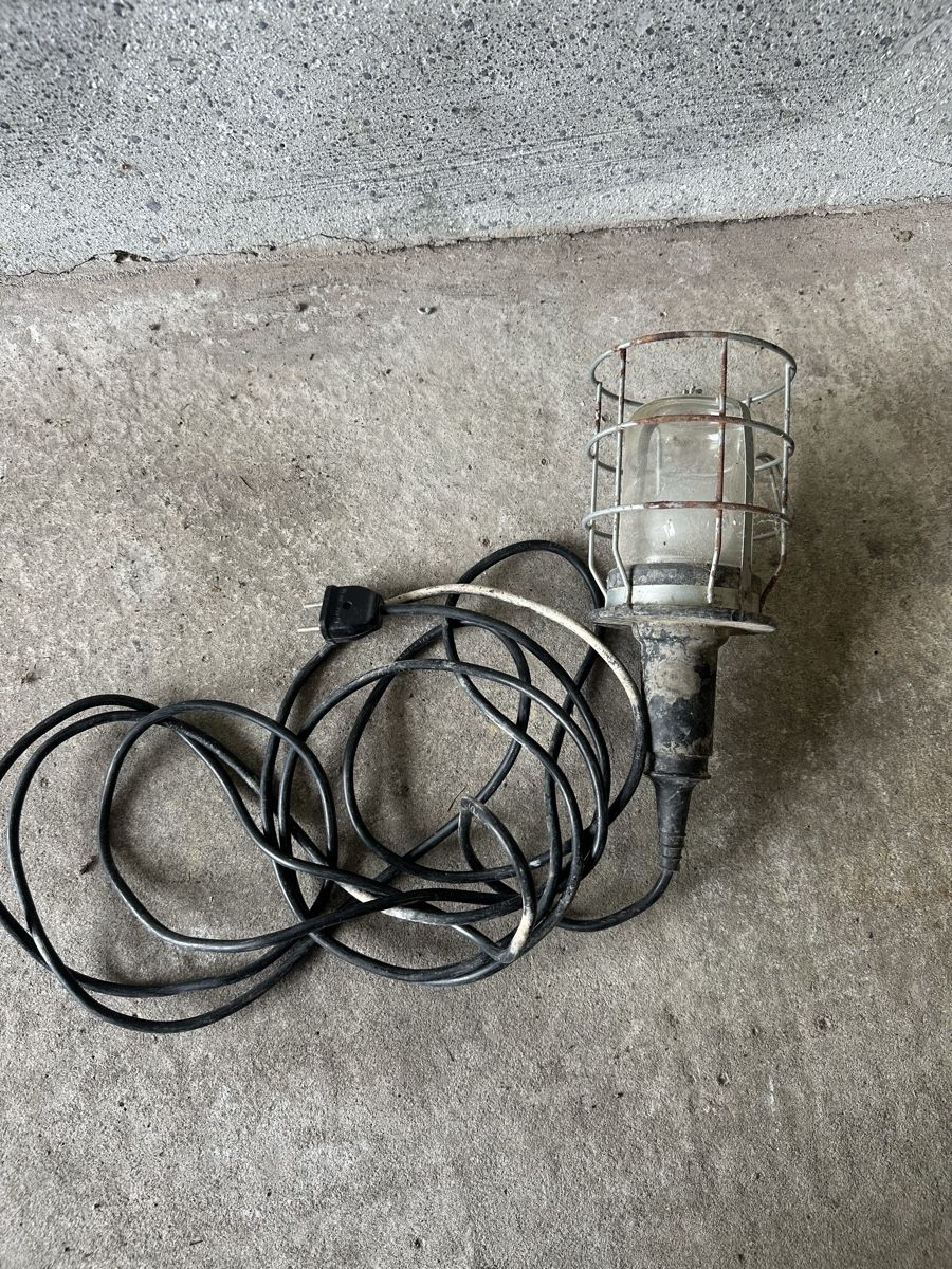 Lampade: Baustrahler mit Kabel und Stecker, gebraucht ab 1.- – Usato da Liestal venduto da forty-four_shop