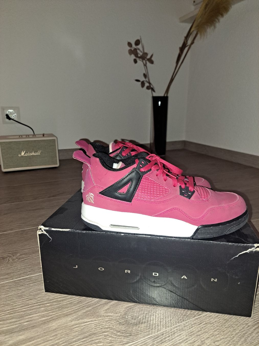 Jordan Scarpe da donna: Jordan air 4 Retro Pink Gr. 40 – Nuovo (secondo la descrizione) da Wetzikon ZH venduto da secondhandsfashion 2