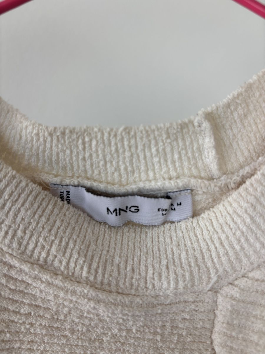 Mango Top: Top von Mango, weiss gerippt, Grösse M – Usato da Feuerthalen venduto da melma 1