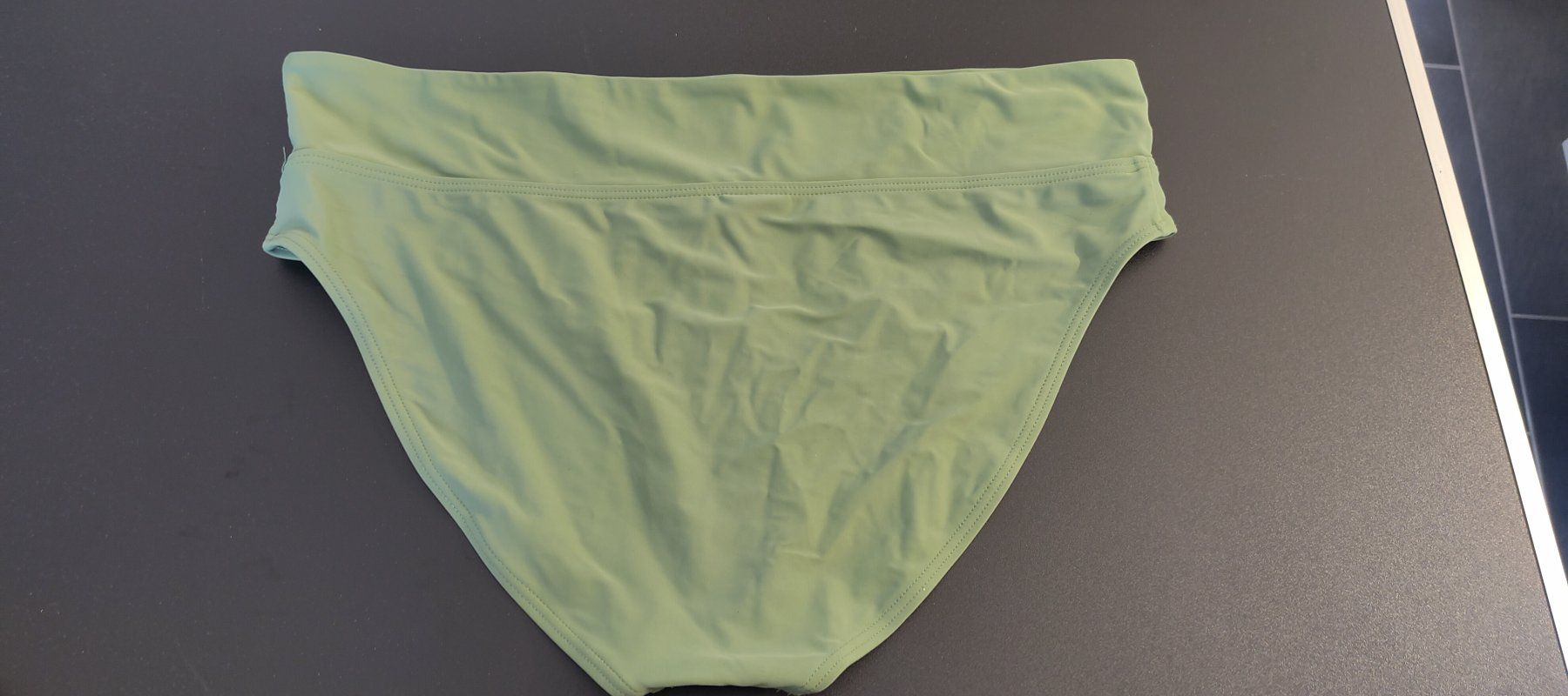 Badekleider & Bikinis: EXTEND Bikini Set Hellgrün High-Waist Gr. 46 / 46C – Gebraucht aus Felben-Wellhausen von Awallner 3