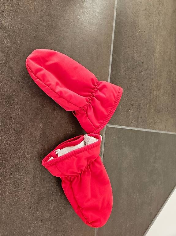 Guanti: Fäustlinge für Babys – Usato da Rorschacherberg venduto da sut86 1