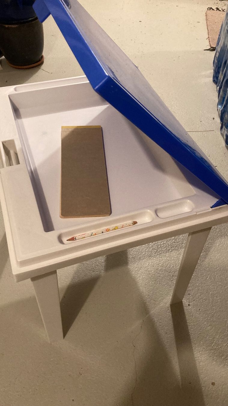 Ikea Tische: Kleines Kindertischli – Gebraucht aus Fehraltorf von mayalotto