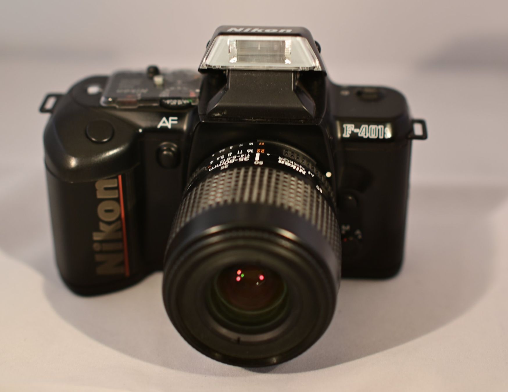 Nikon Kamera: Nikon F-401s mit Objektiv – Gebraucht aus Uster von Stoessda 3