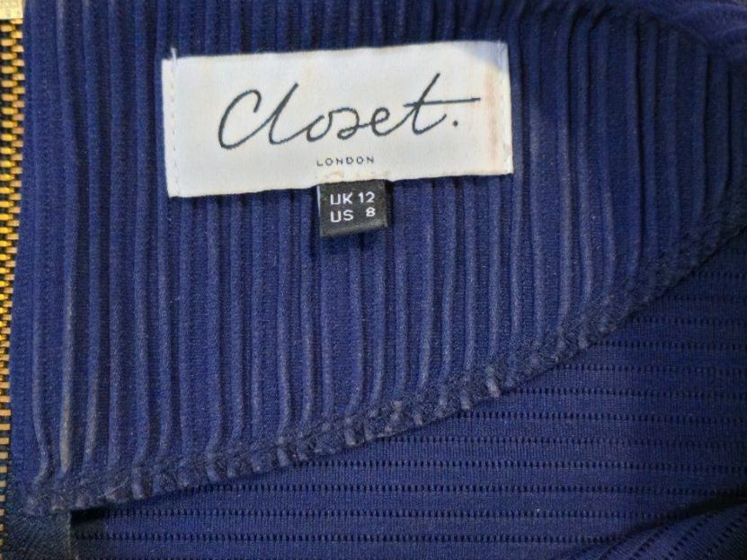 Robes: Kleid Grösse 38/40 – D'occasion à Basel par Galia2000 1