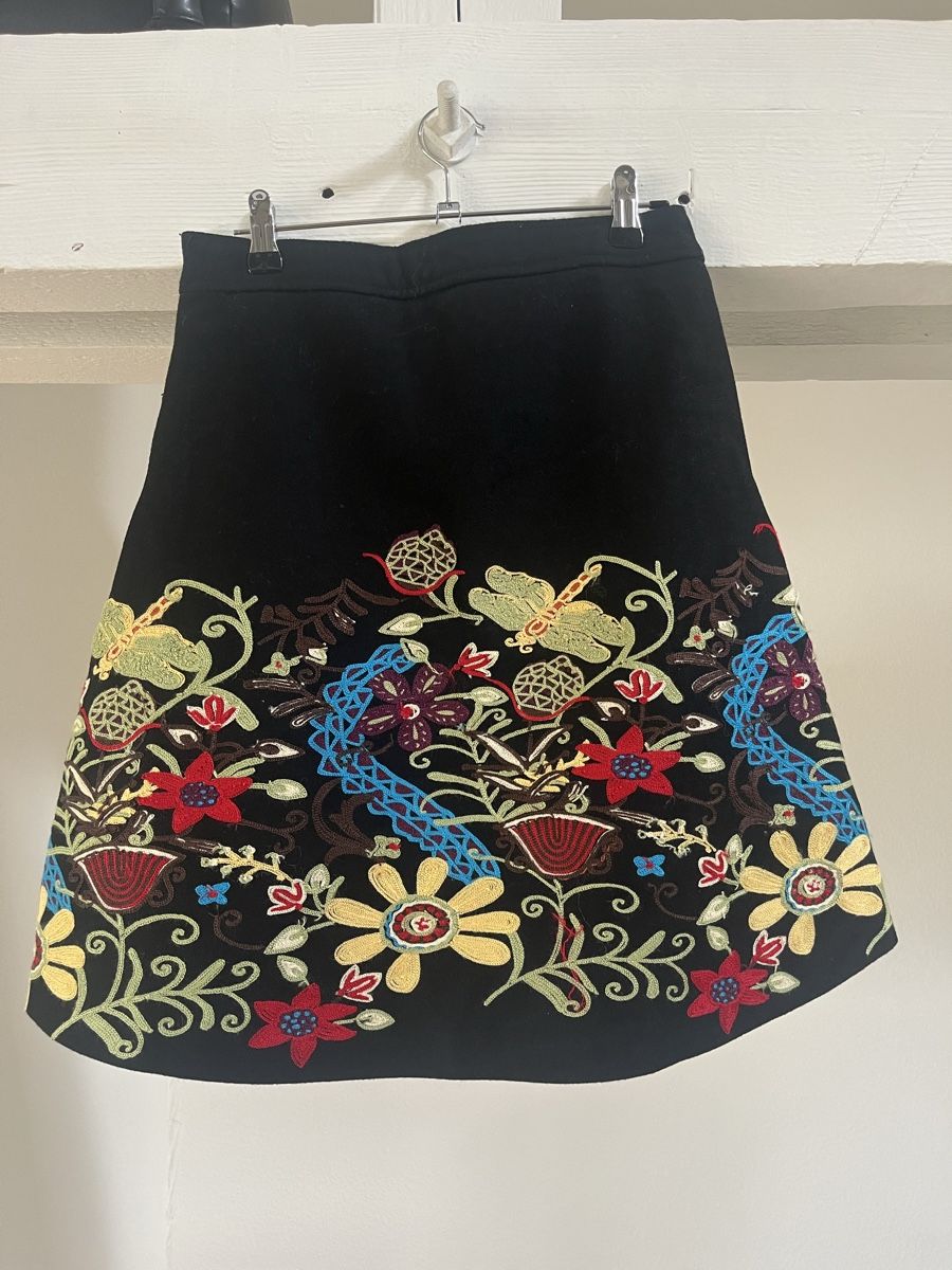 Desigual Gonne: Jupe Desigual – Usato da Basel venduto da barracuda360 1