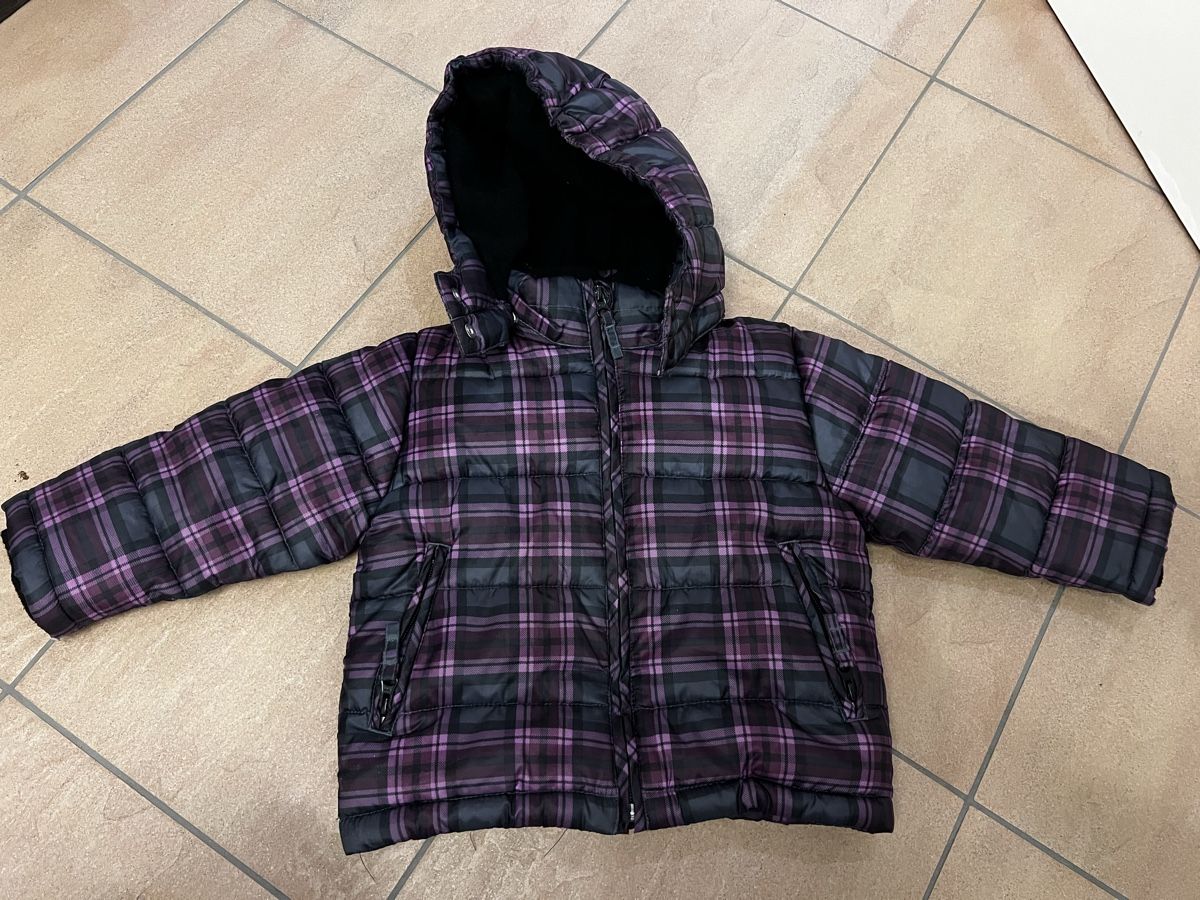 H&M Giacche & Cappotti: Kinder Winterjacke Grösse 92 – Usato da Ittigen venduto da car_9r2m