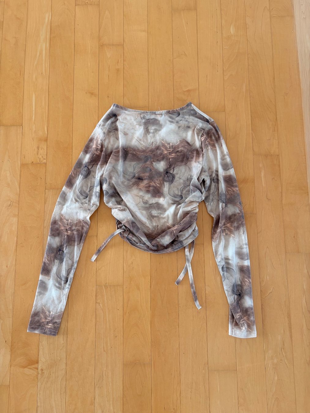 Top: PrettyLittleThing Top – Usato da Urdorf venduto da roses202 1