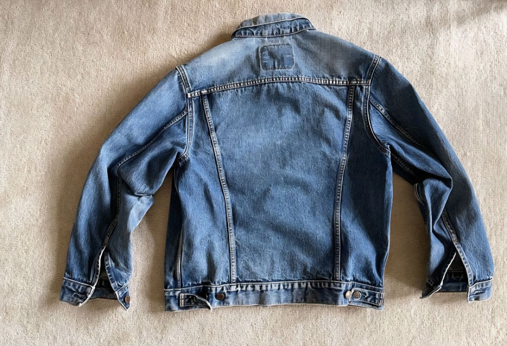 Levi's Giacche: Veste en jean Levi's Taille M – Usato da Genève venduto da fra_jv9c 1