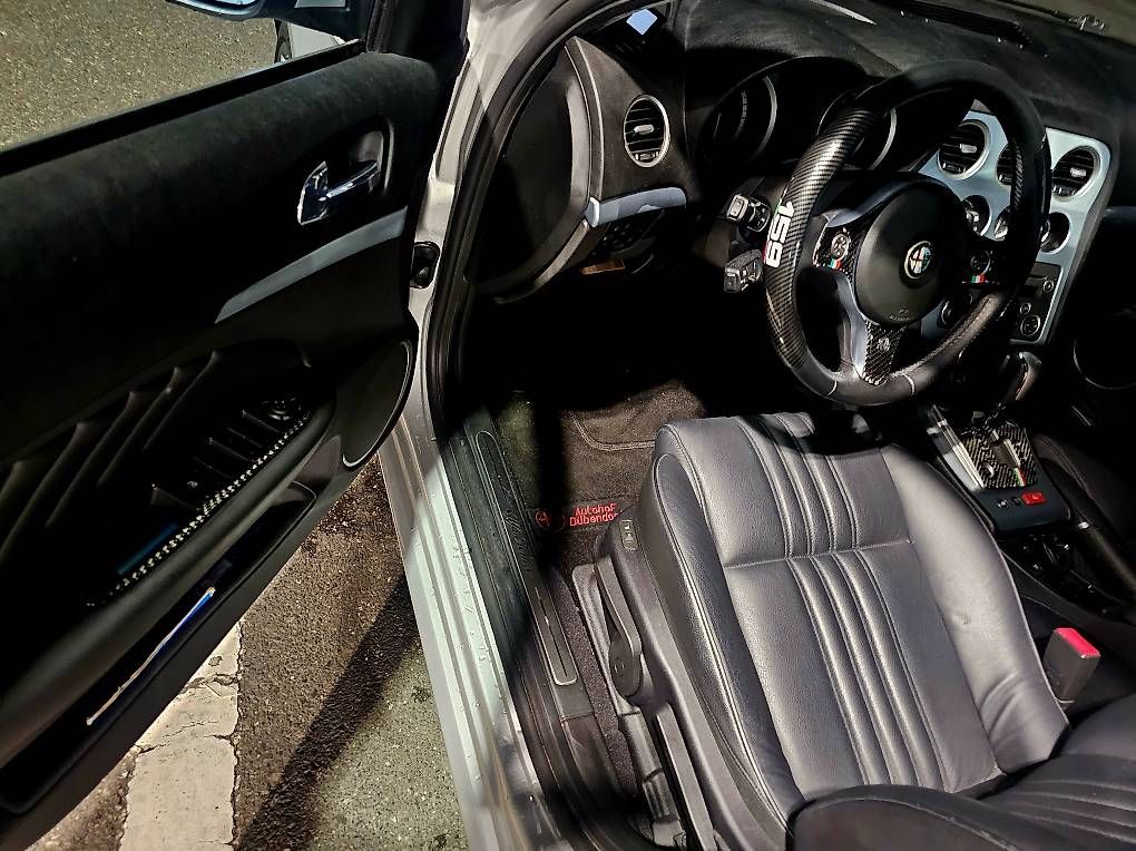 Alfa Romeo Autos: Alfa Romeo 159 2.4 jtdm – D'occasion à Menziken par torretto85 1