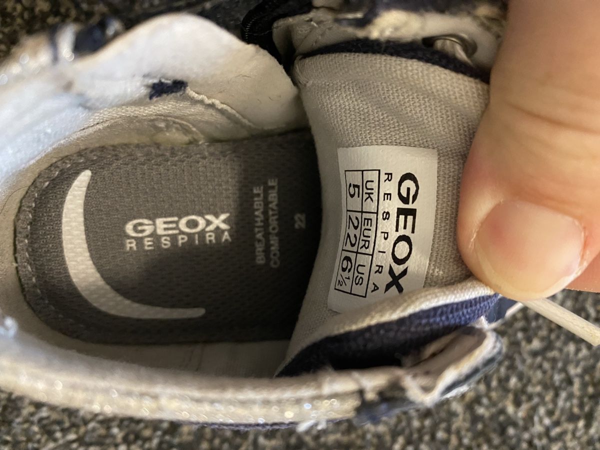 Geox Scarpe per ragazzi: Kinderschuhe Geox – Usato da Wiler b.Utzenstorf venduto da jk9_x7s6 4