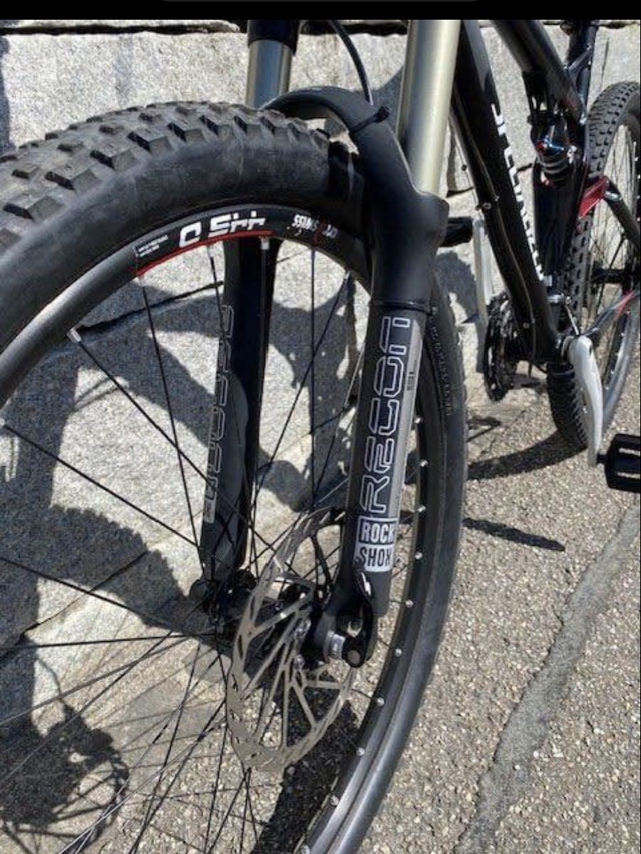 Specialized Biciclette: Specialized Velo Fahrrad – Usato da Grellingen venduto da juliasmincakova1811 2