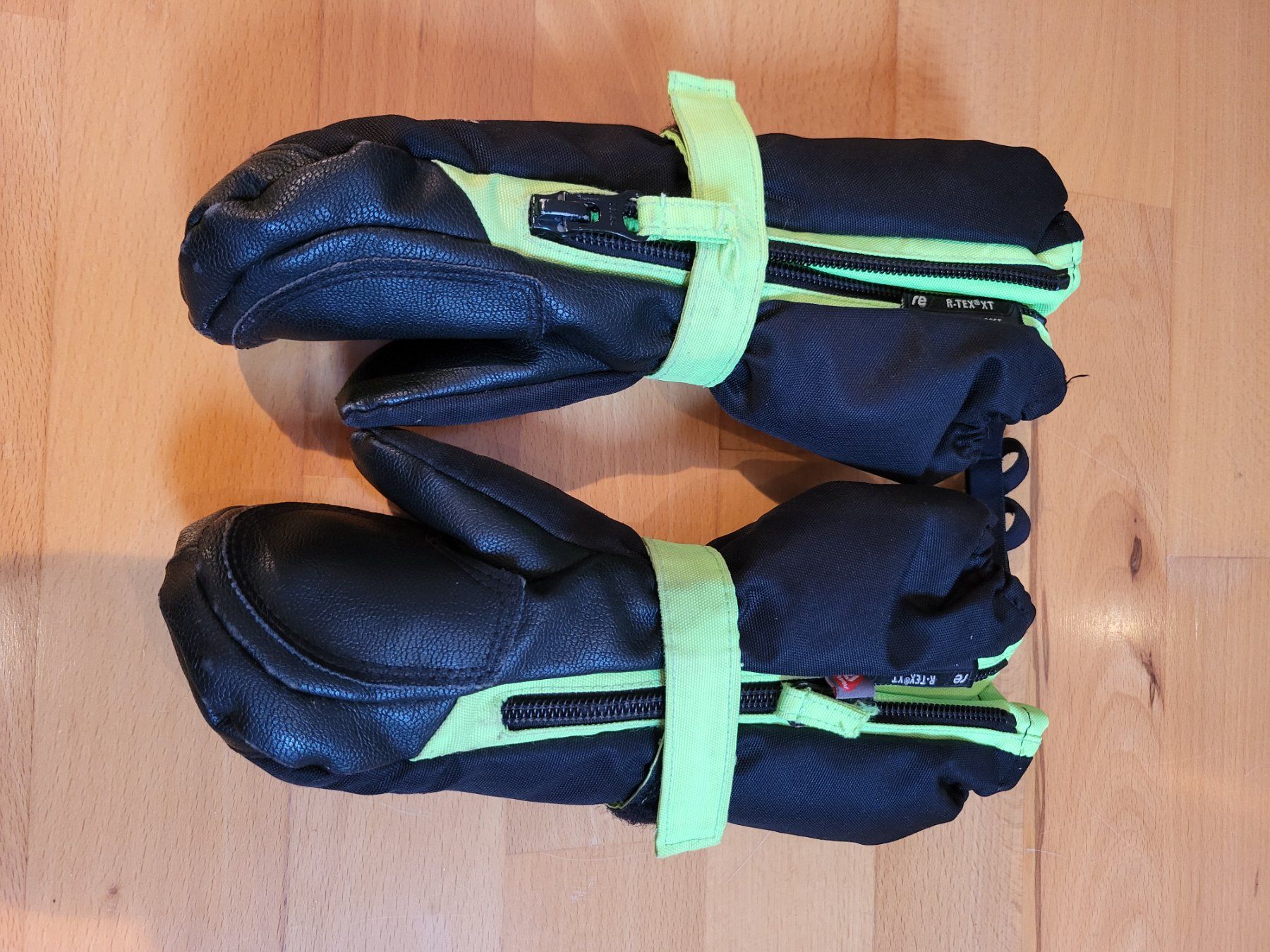 Reusch Handschuhe & Handstulpen: Gants Reusch taille 2 – Gebraucht aus Gampelen von cli_2thg 1