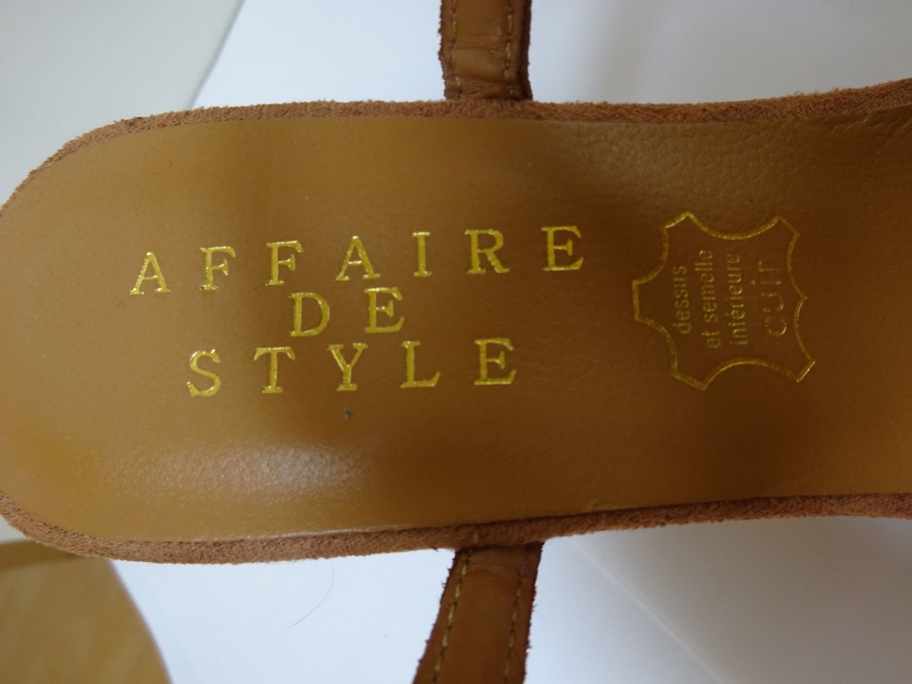 Scarpe da donna: Neue Leder Sandalen - braun - Grösse 39 – Nuovo (secondo la descrizione) da Zofingen venduto da Justizia_01 2