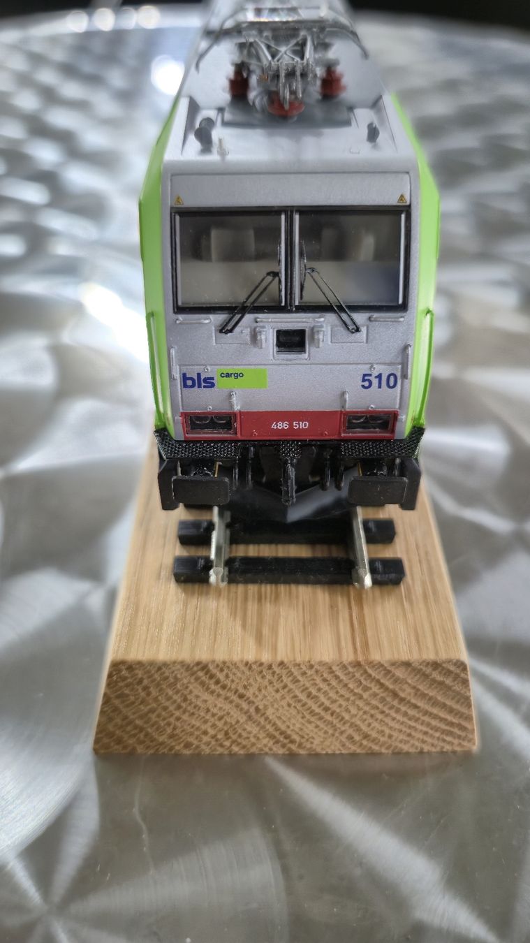 ACME Modellini di ferrovie: ACME RE 486 BLS – Usato da Münsingen venduto da hausbootli 4