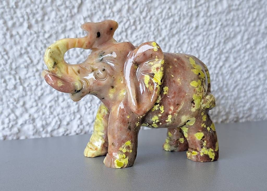 Statuette: Elefant aus Rosenmarmor – Usato da Stans venduto da wer_fd5f