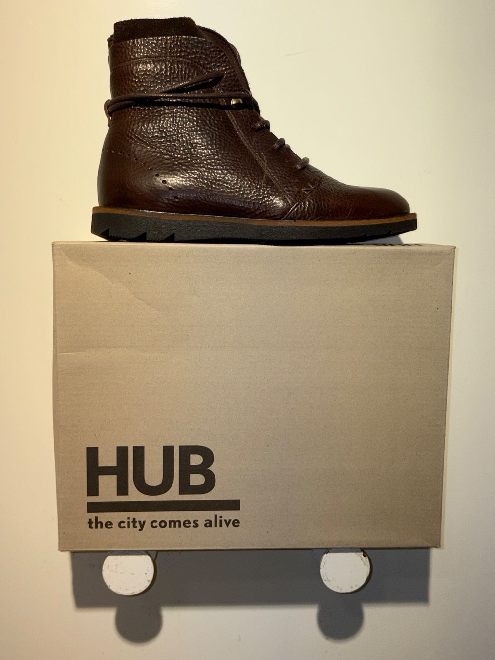 Scarpe da donna: HUB       GRÖSSE 36      INNENSOHLE 22.5 CM – Nuovo e nell'imballaggio originale da Zürich venduto da LIQUIDATOR.CP