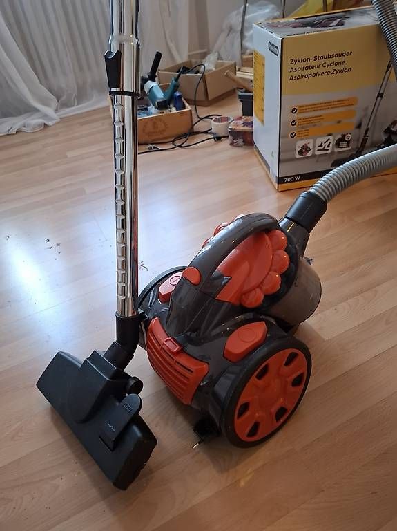 Aspirapolveri & Accessori: Beutelloser Staubsauger – Usato da Bern venduto da Michoe 2
