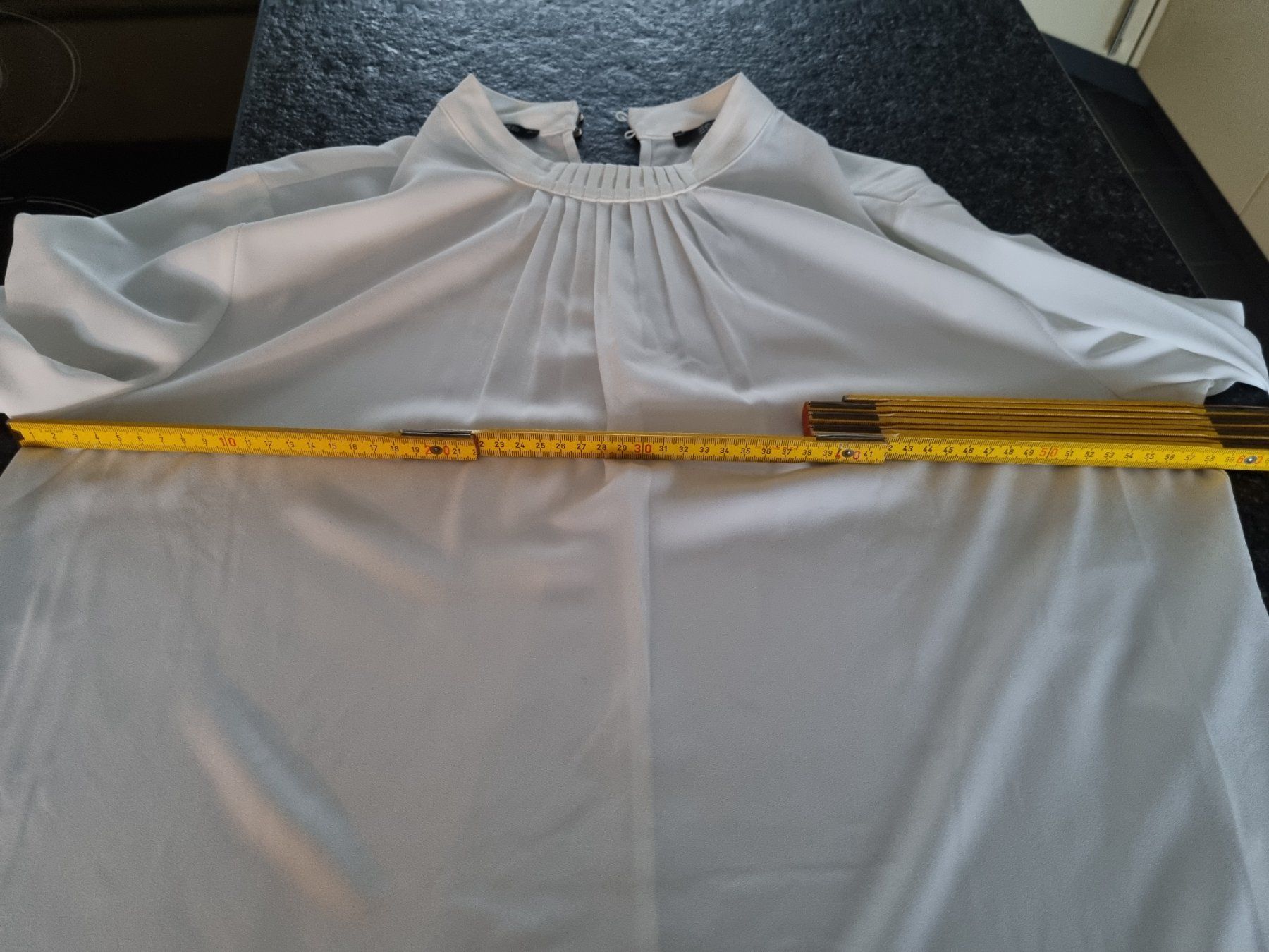 Esprit Blusen: Gr. 44 Elegante Bluse weiss Esprit wie neu – Neu (gemäss Beschreibung) aus Sutz von Dalilea 3