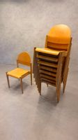 Stapelstühle aus Buche und ergonomisch geformtem Sperrholz