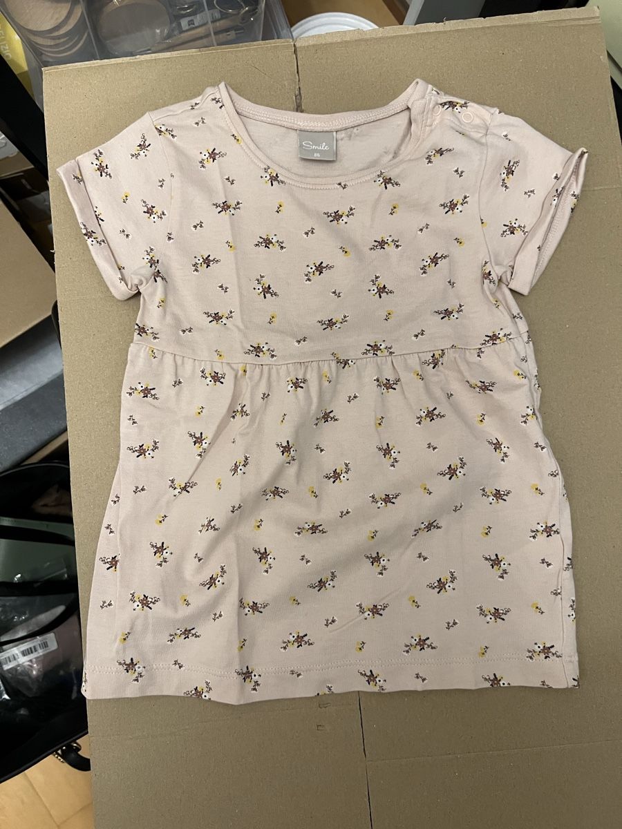 Vestiti & Gonne: Tshirt Kleid Grösse 86 – Nuovo (secondo la descrizione) da Toffen venduto da Vanessa_Germann