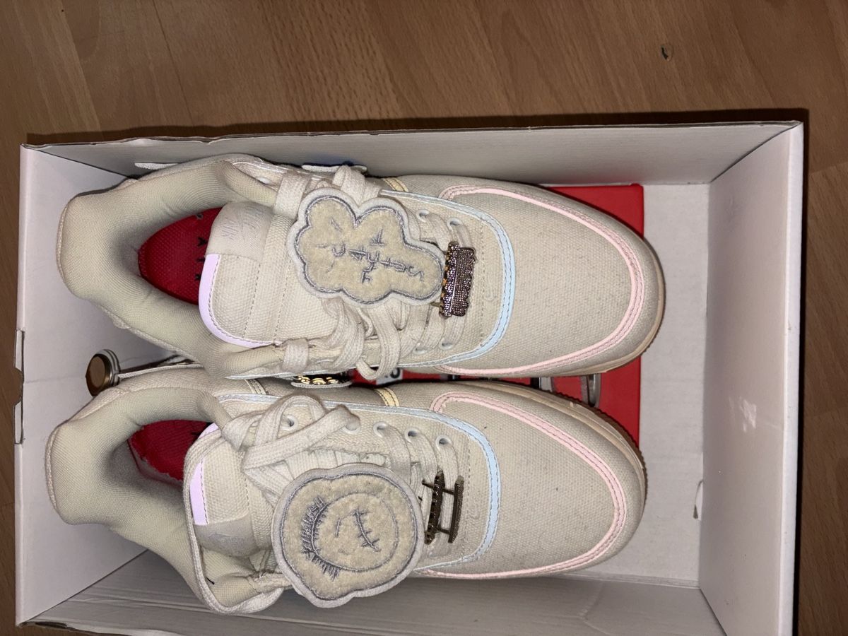 Nike Scarpe da uomo: Nike Air Force 1 x Travis Scott – Usato da Bern venduto da Shamsinho