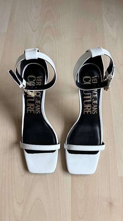 Versace Chaussures femmes: Versace High heels – D'occasion à Winterthur par sco_6qgc