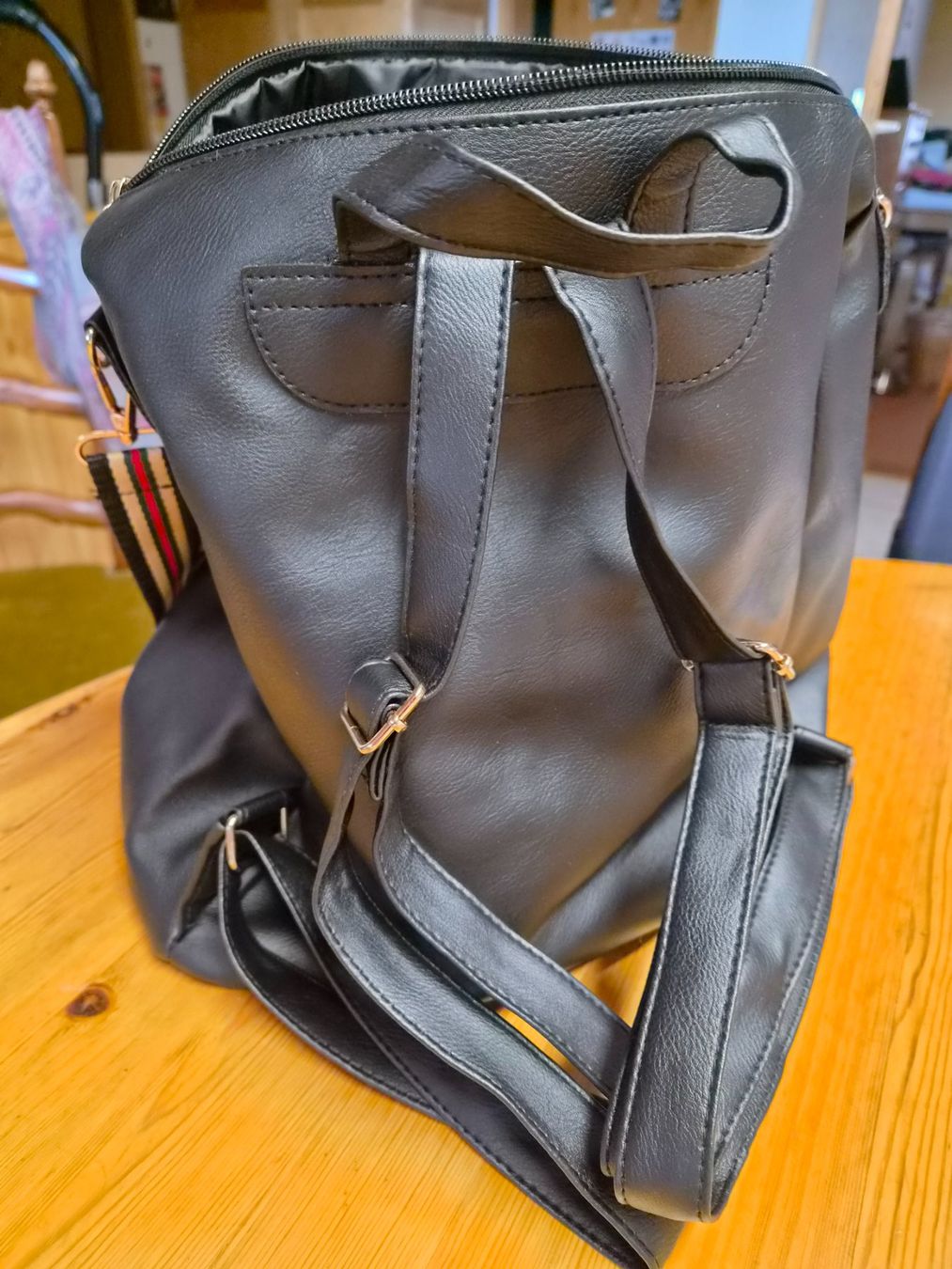 Rucksäcke: Rucksack/Handtasche – Gebraucht aus Aarberg von Totemegerli 2