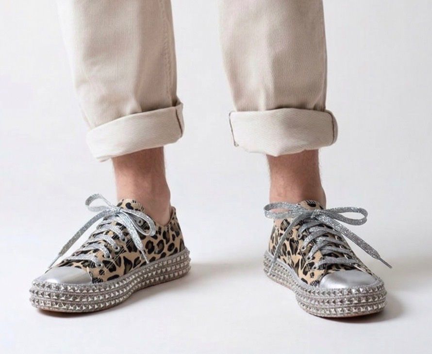 Scarpe da donna: Sneaker Leoprint und Nieten – Usato da Leuk-Stadt venduto da 2thcircle 2