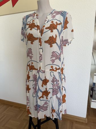 KAFFE Kleid, Grösse 36, Sommerkleid mit Blumenmuster, Top Zu