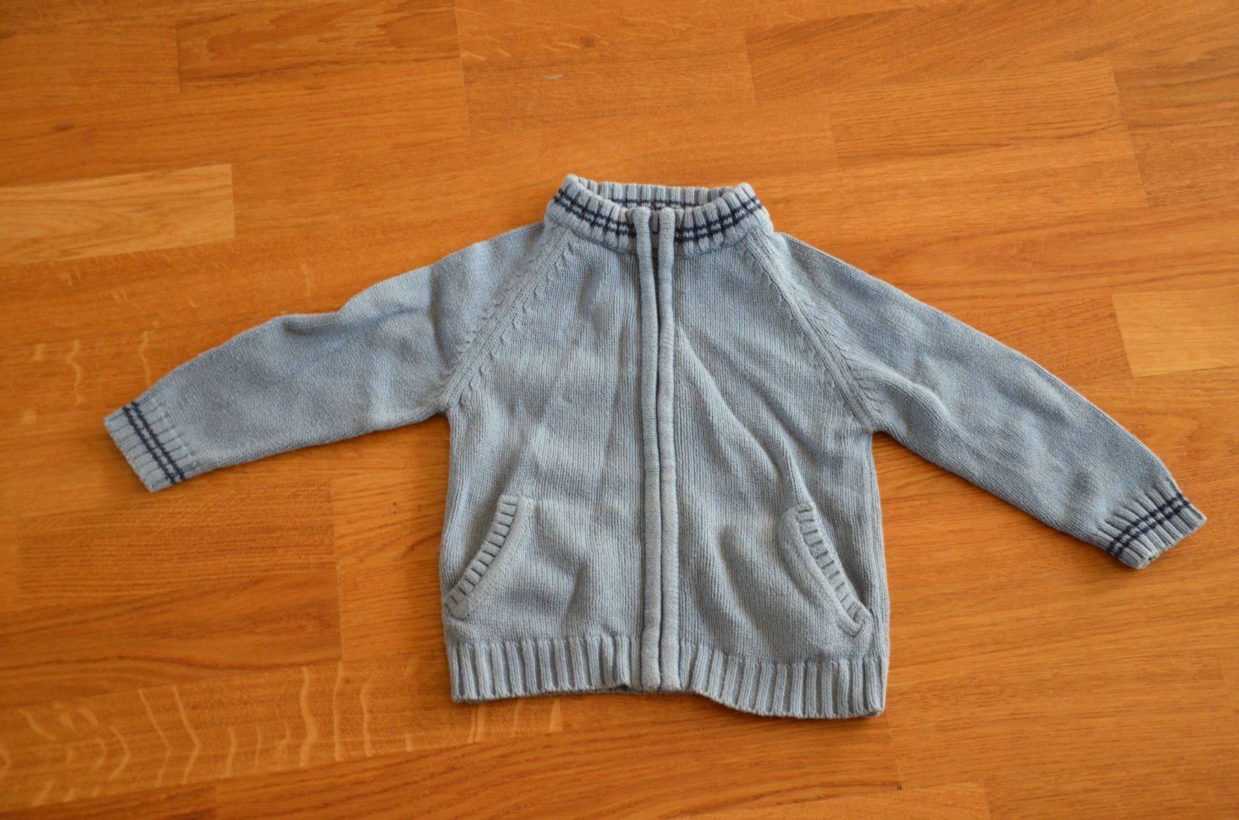 Pullover & Sweatshirts: Jäckli Gr 74/80 von milou – Gebraucht aus Marthalen von Mama-Arnold