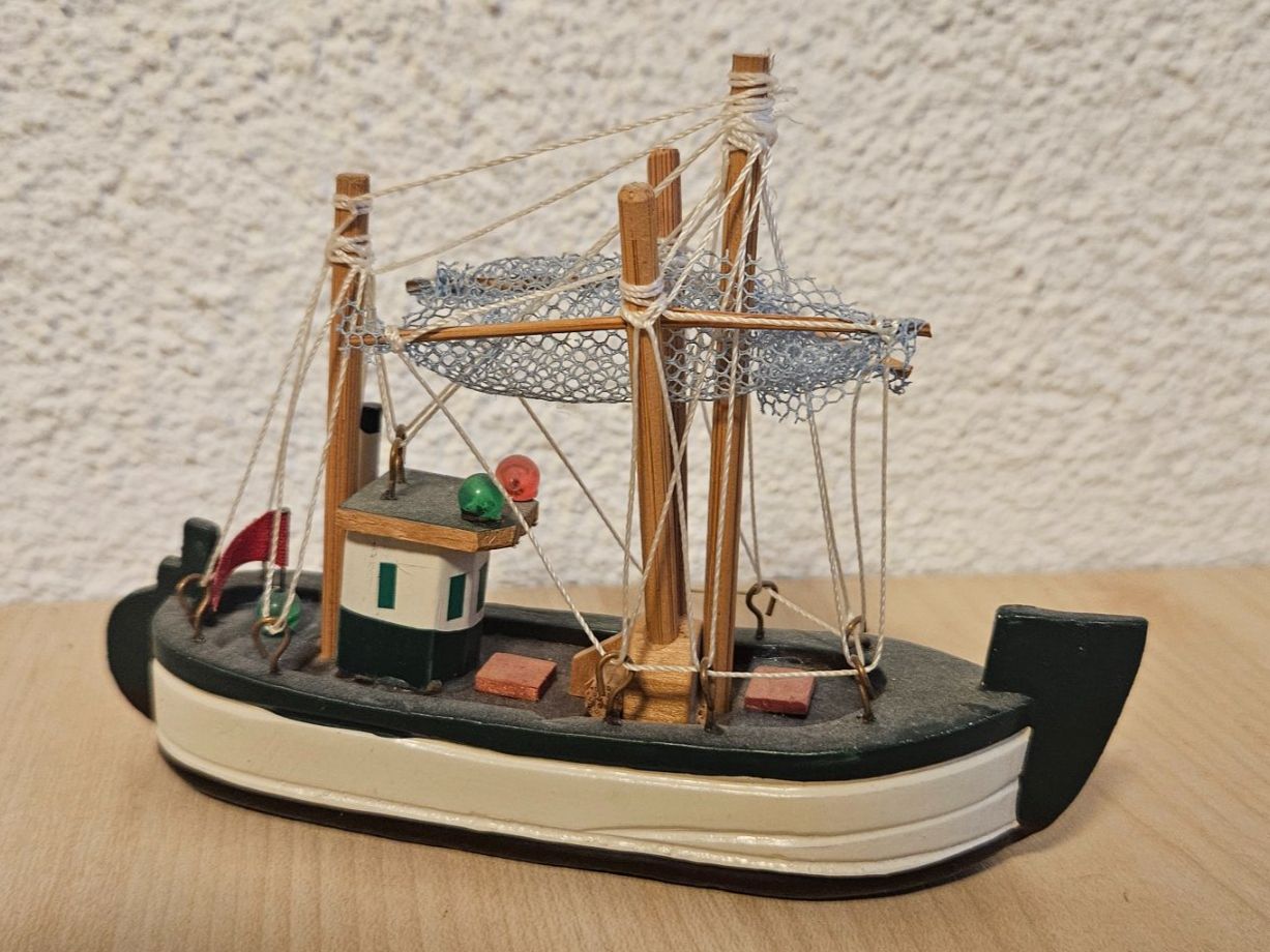 Kit di modellismo & Modellini statici: kleinen Holz-Kutter, Schiff – Usato da Jona venduto da ASMARADO