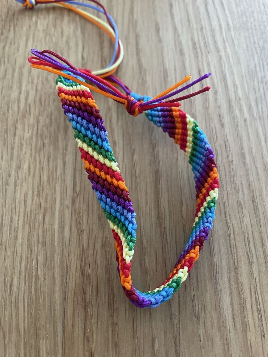 Armbänder & -reifen: Regenbogen Freundschaftsarmband, Handmade! – Gebraucht aus Dietikon von Apel 3