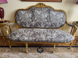 Salon de style Louis XVI doré –canapé et 2 fauteuils assorti