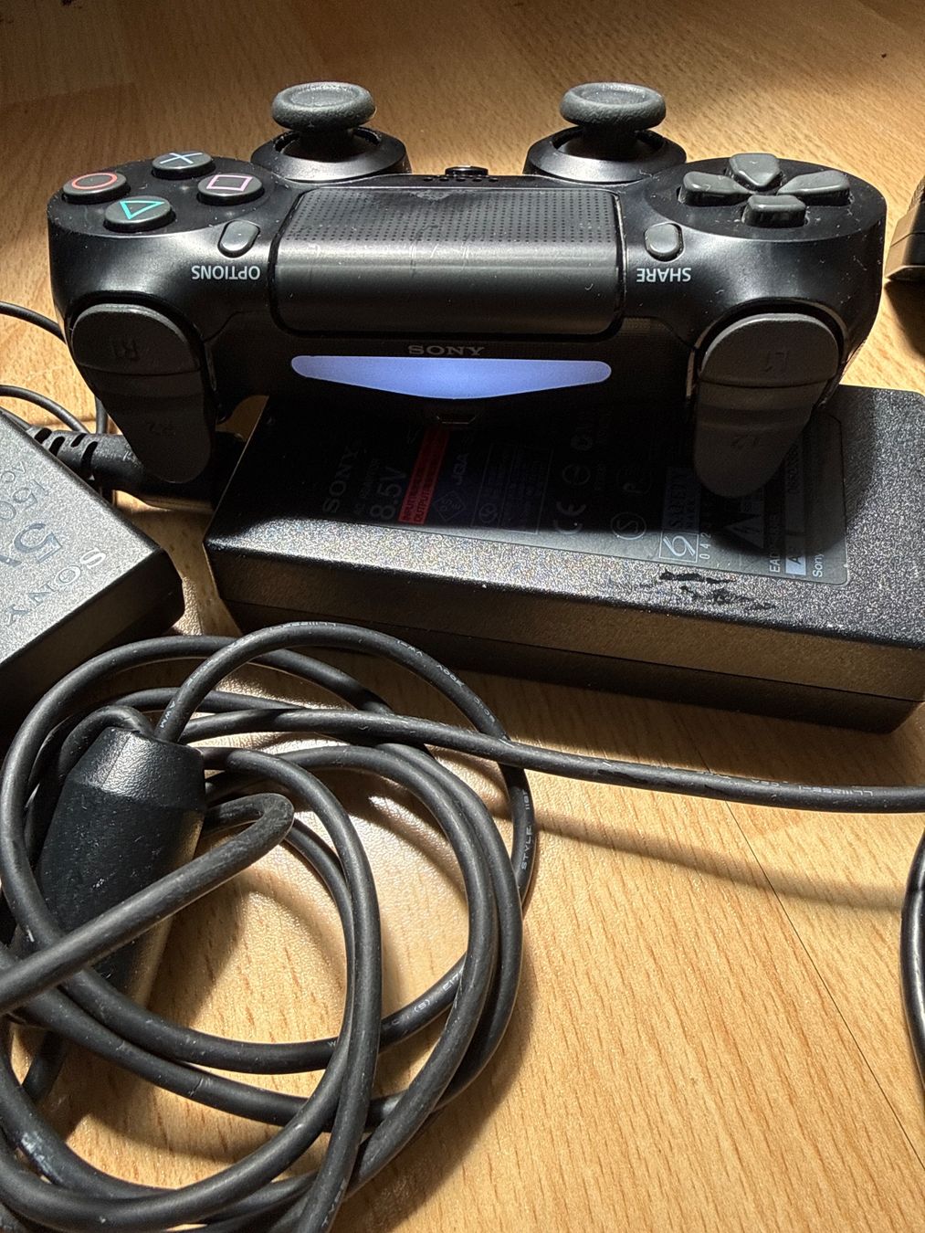 Sony Controller: Lot accessoires PS4 PS2 slim et PSP – Gebraucht aus St imier von sav_bjf9 2